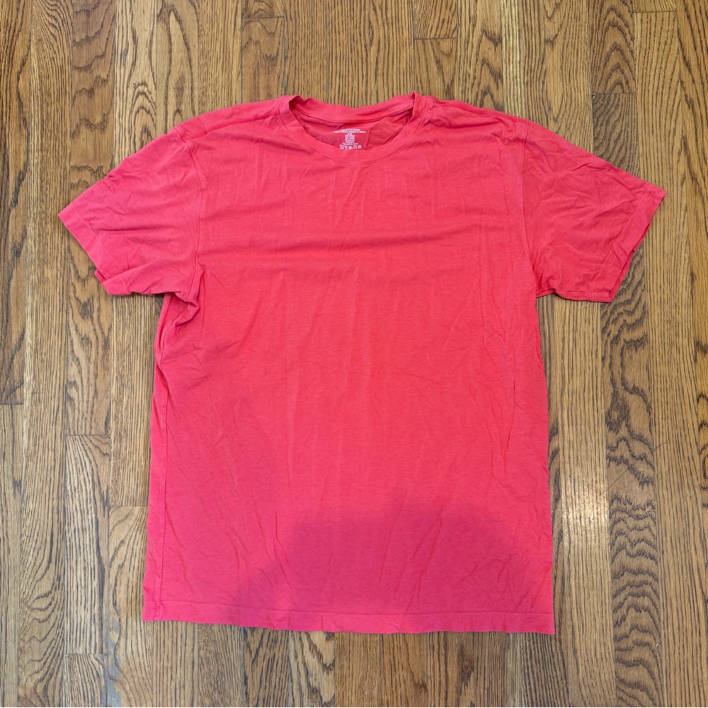Fabletics Red Short Sleeve Tee